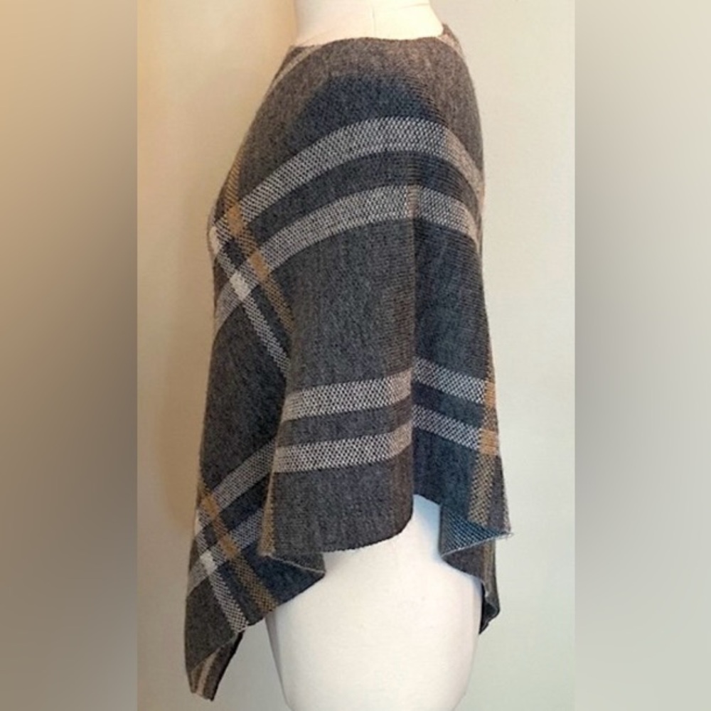 Nardi & Tagliaferri Gray Plaid SZ One Size Cottagecore Boho Wool Alpaca Poncho - Picture 5 of 7
